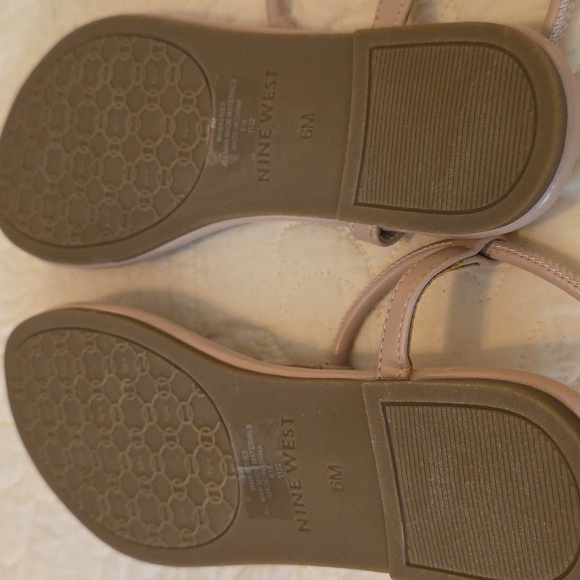 Nine West Pink leather sandals 2 pair - Picture 7 of 7